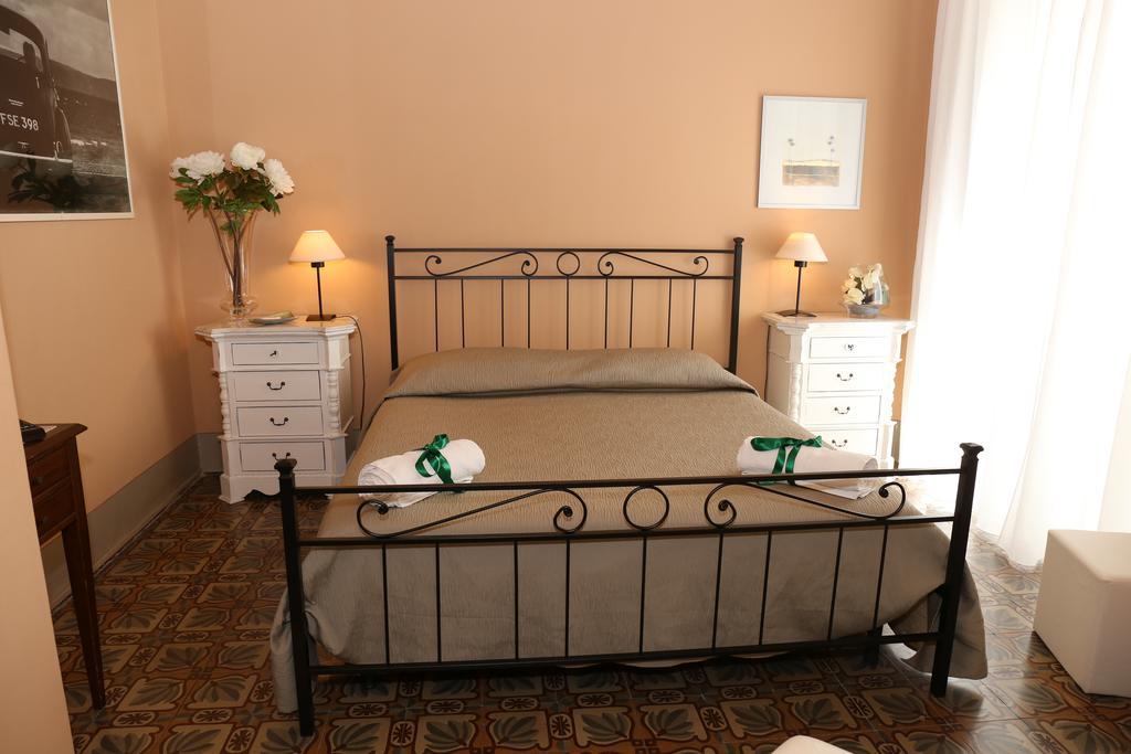 Casa Elide Bed & Breakfast Catania Bilik gambar